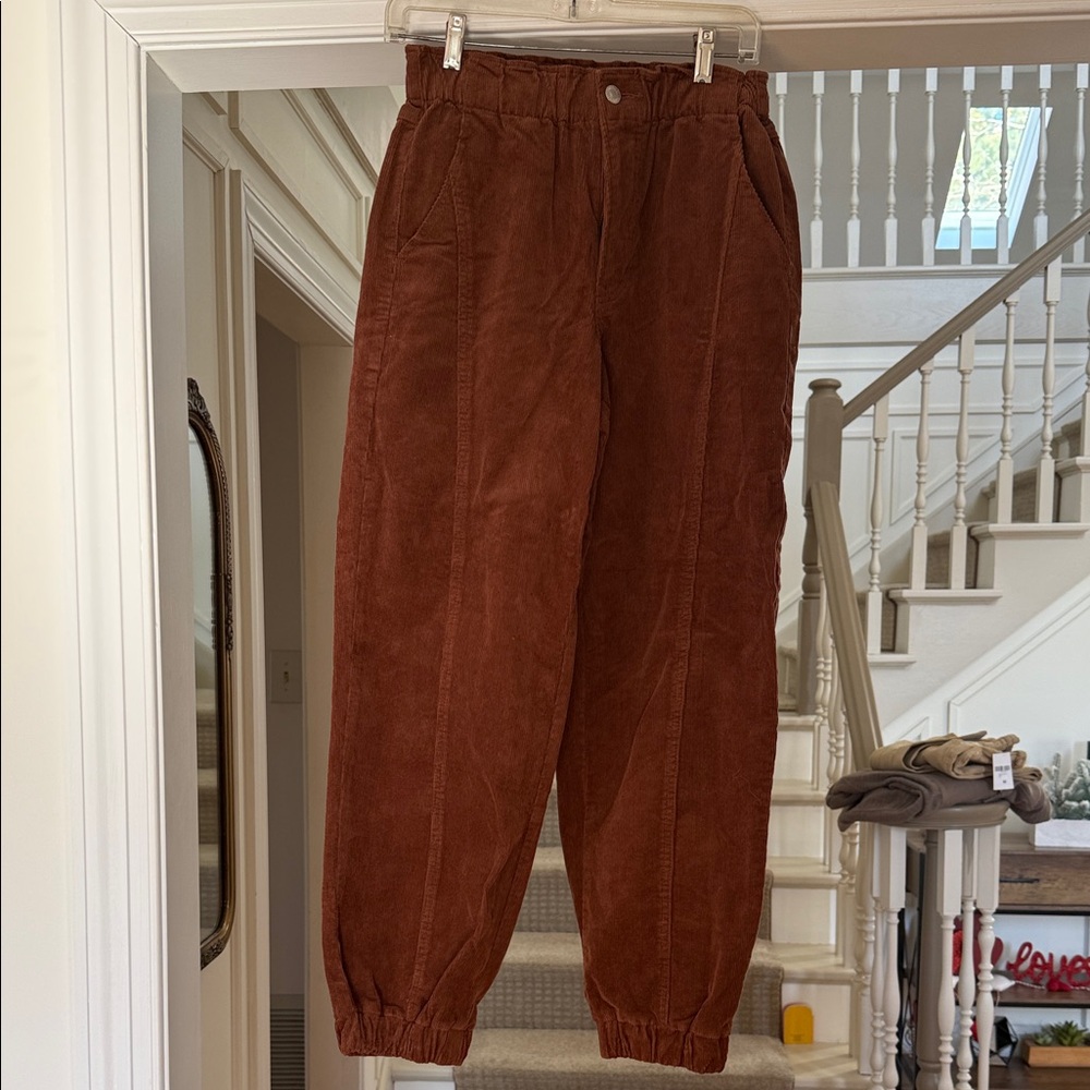 NWOT Forever 21 Courdourey Look Jogger Pants